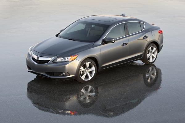 2013-acura-ilx_6841650083_o-1