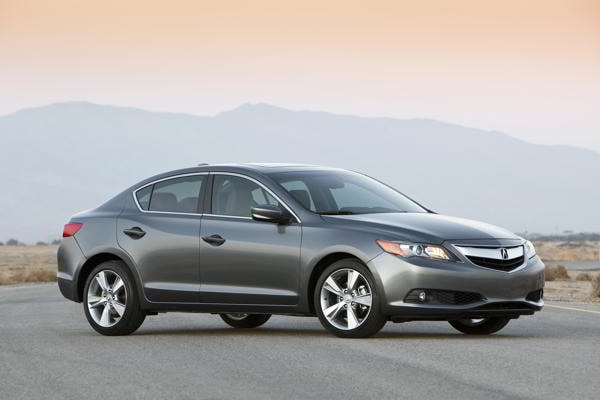 2013-acura-ilx_6841650147_o-1