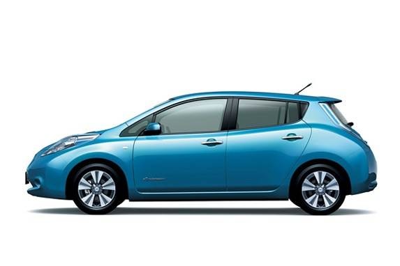 2013-nissan-leaf-japan-spec-side-static-600-001-1