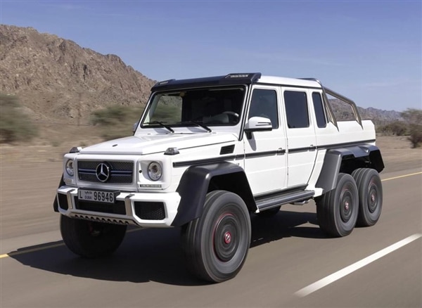 m-b-g63-amg-front-action-on-road2-white-600-001-1
