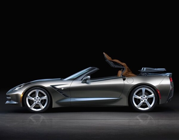 2014-chevrolet-corvette-conv-066-top-retracting-600-001