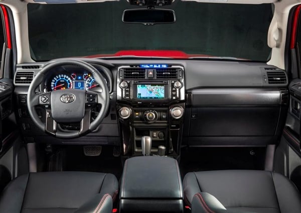 2014-toyota-4runner-interior-front-600-001