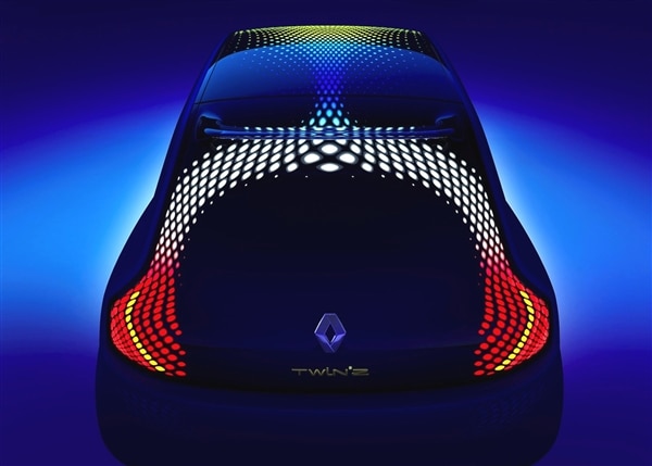 renault-twinz-concept-rear-static-high-with-lights-600-002-1