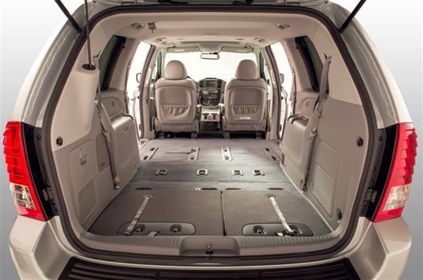 2014-kia-sedona-interior-seats-folded-600-001