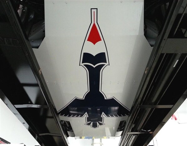 2014-ford-mustang-usaf-thunderbirds-edition-underbody-600-001