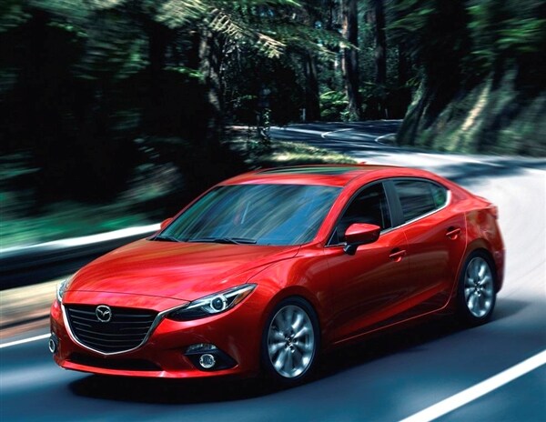 2014-mazda-mazda3-4d-front-action2-600-001