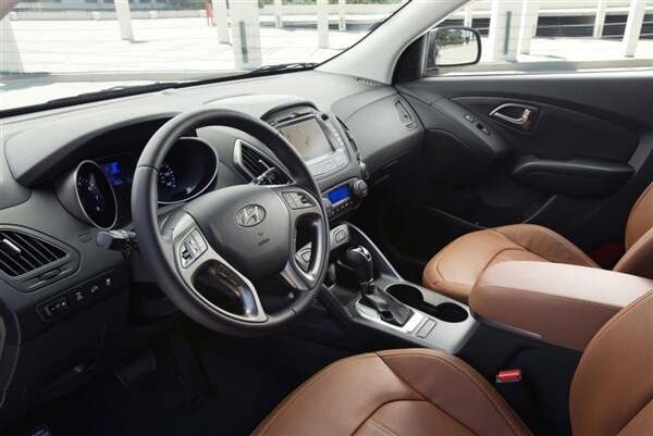 2014-hyundai-tucson-interior-front2-600-001