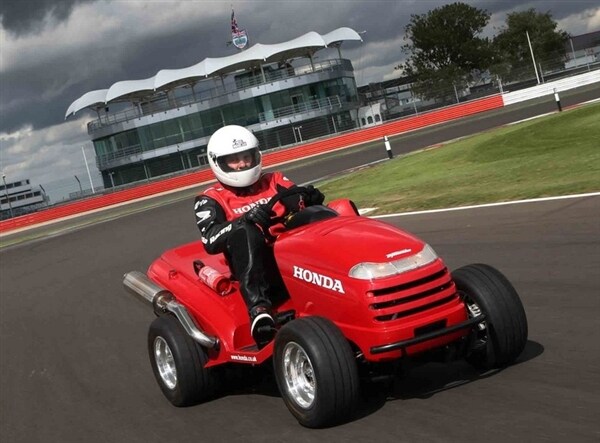 honda-mean-mower1-front-action-600-001