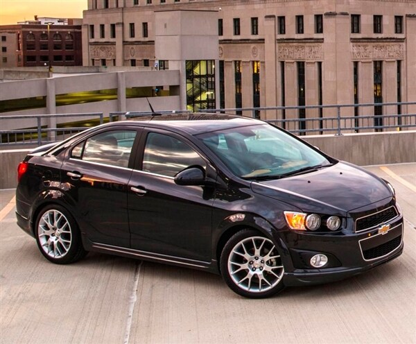 2014-chevrolet-sonic-dusk-front-static2-600-001