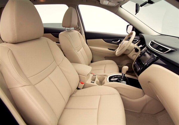 2014-nissan-rogue-interior-front-600-001