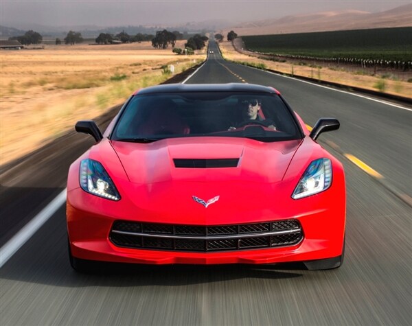 2014-chevrolet-corvette-head-on-action-600-001