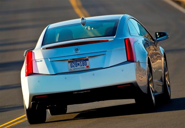 2014-cadillac-elr-rear-action-600-001