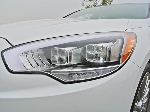 2015-kia-k900-exterior-02-600-001