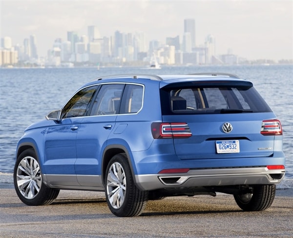 volkswagen-crossblue-suv-concept-rear-static-600-001