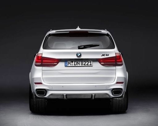 2014-bmw-x5-m-performance-parts-tail-on-static-600-001