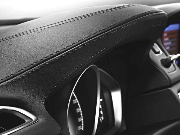 2015-volvo-xc60-inscription-package-leather-dash2-600-600-001
