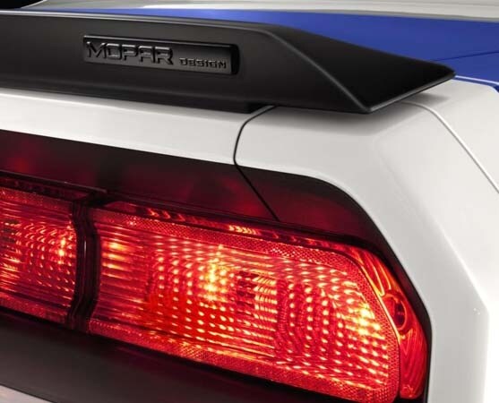 2014-mopar-challenger-mopar-badge-detail-600-001