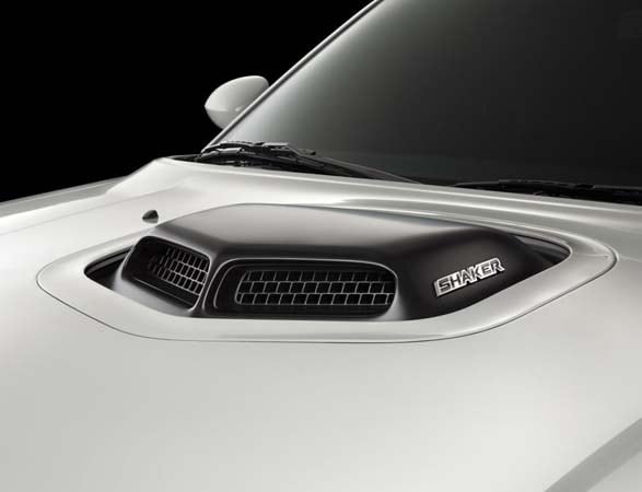 2014-mopar-challenger-shaker-hood-scoop-detail-600-001