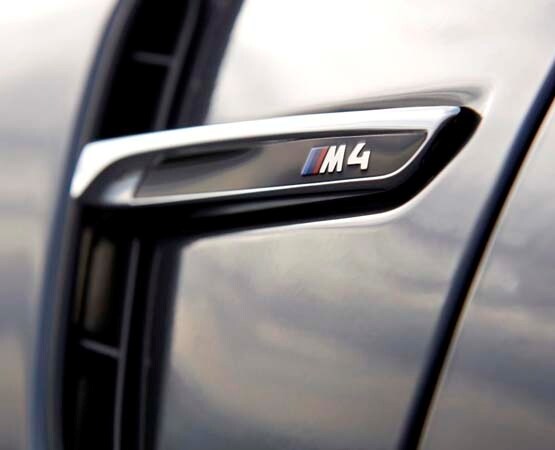 2015-bmw-m4-convertible-side-vent-strake-detail-600-001