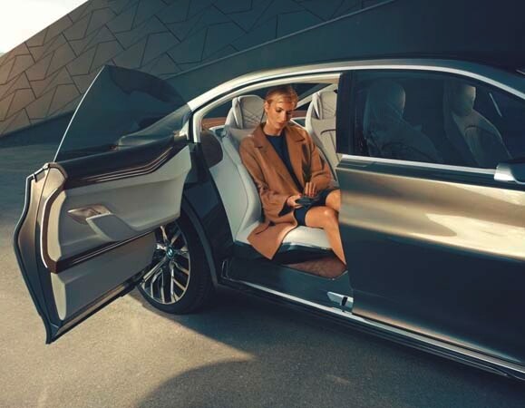 bmw-vision-future-luxury-rear-door-open1-600-001