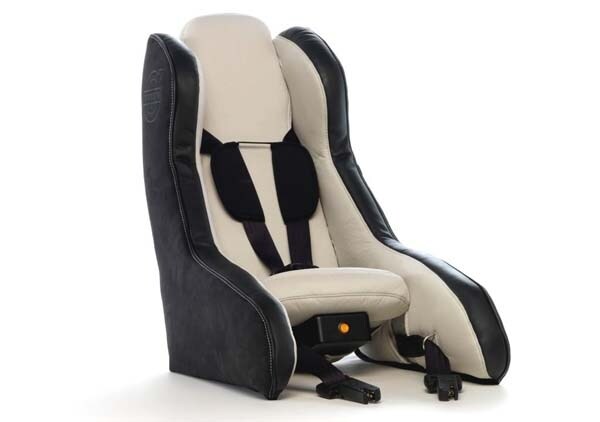 volvo-inflatable-child-seat1-600-001
