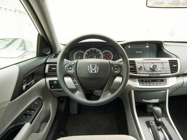 2014-honda-accord-ex-interior-04-600-001