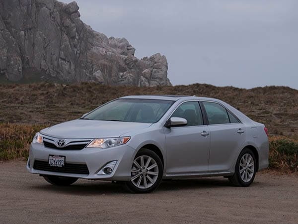 2014-toyota-camry-exterior-05-600-001