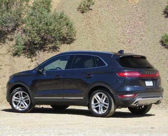 2015-lincoln-mkc-rear-static3-600-001