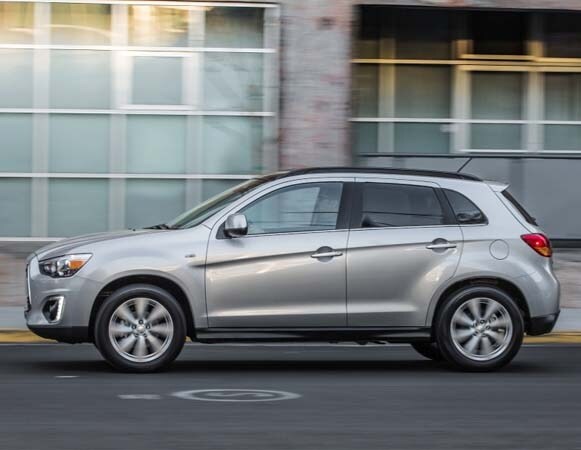 2015-mitsubishi-outlander-sport-action-pan-600-001