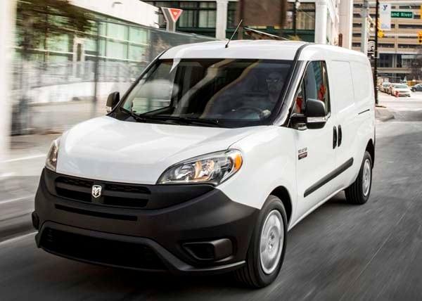 2015-ram-promaster-city-van-front-action1-600-001