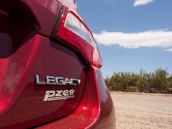 2015-subaru-legacy-exterior-03-600-001