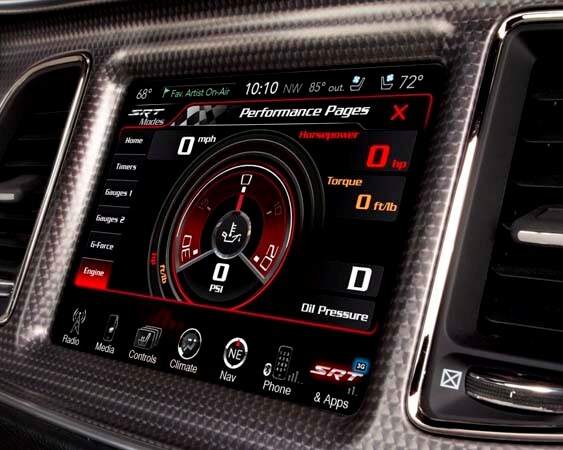 2015-dodge-charger-srt-interior-center-display-600-001