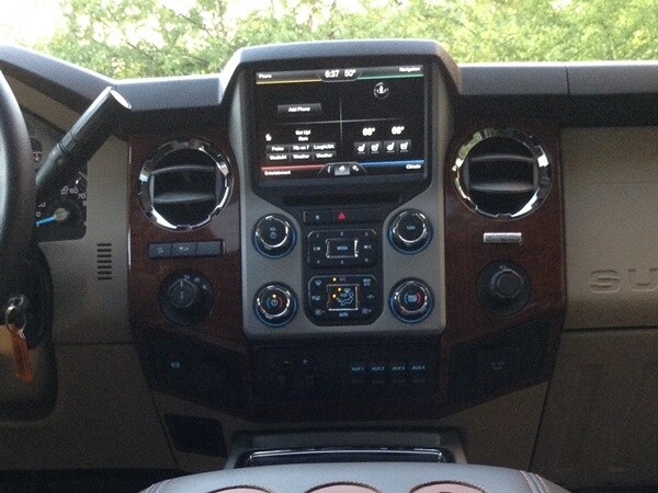 2015-ford-super-duty-4-600-001