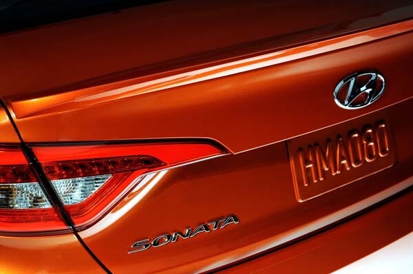 2015-hyundai-sonata-17-600-001