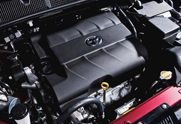 2015-toyota-sienna-engine-underhood-detail-600-001
