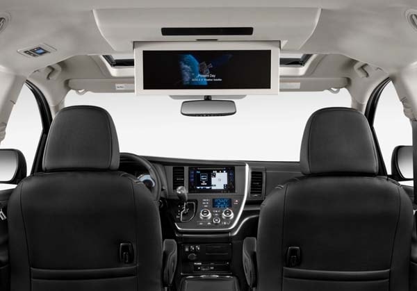 2015-toyota-sienna-rear-seat-video-screen-detail-600-001