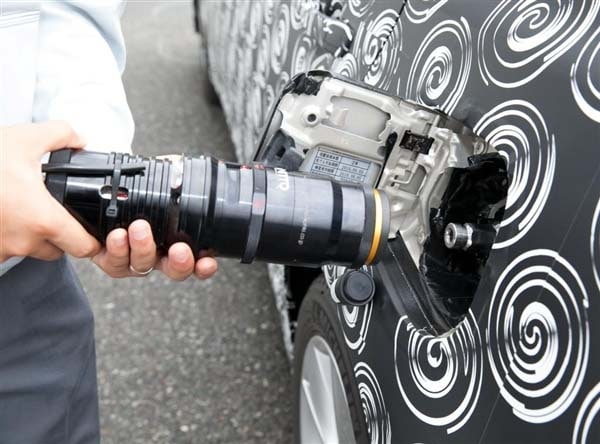 toyota-fcv-prototype-fueling-power-detail-600-001