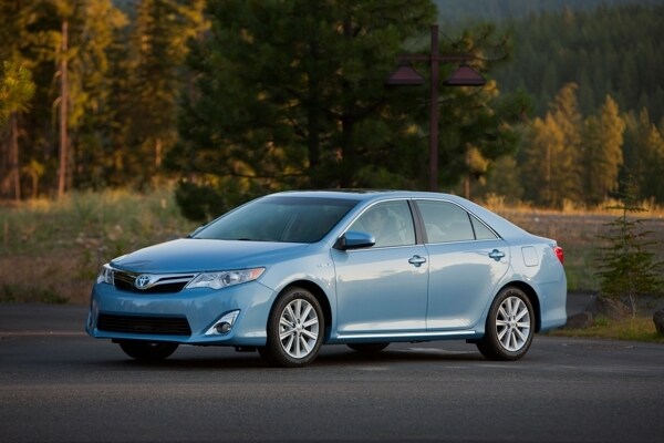 toyota_camry_hybrid-600-001