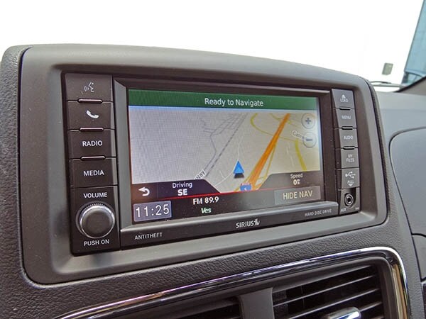 2014-dodge-grand-caravan-interior-05-600-001