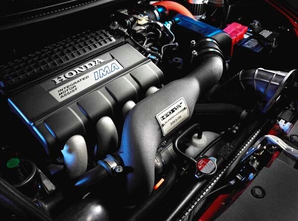 2015-honda-crz-hybrid-hpd-supercharged-engine-detail-600-001