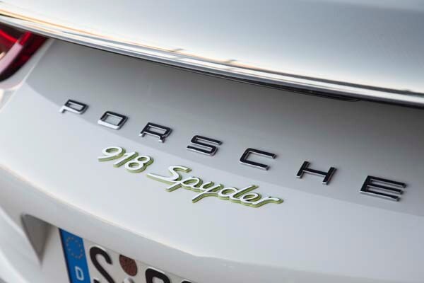 2015-porsche-918-spyder-_15_-600-001