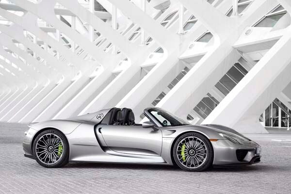 2015-porsche-918-spyder-_9_-600-001