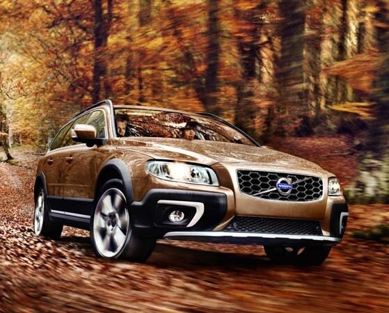 2015-volvo-xc70-front-action-600-001