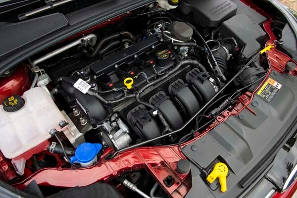 kbb_compact_sedans_044-600-001
