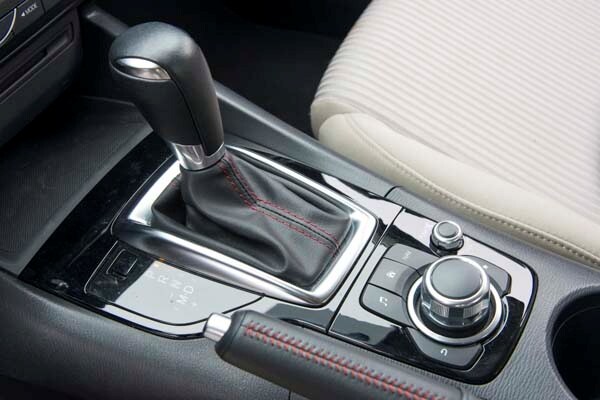 kbb_compact_sedans_241-600-002