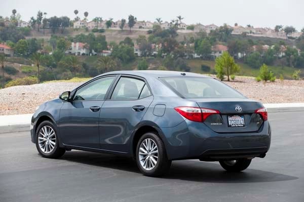 kbb_compact_sedans_311-600-001