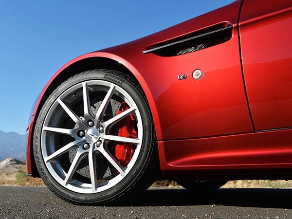 2015-aston-martin-v12-vantage-s-roadster-exterior-08-600-001