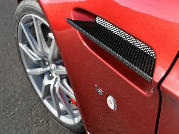 2015-aston-martin-v12-vantage-s-roadster-exterior-10-600-001