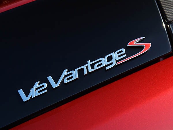 2015-aston-martin-v12-vantage-s-roadster-exterior-14-600-001