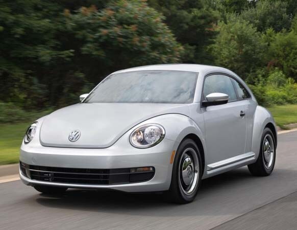 2015-volkswagen-beetle-classic-front-action1-600-001